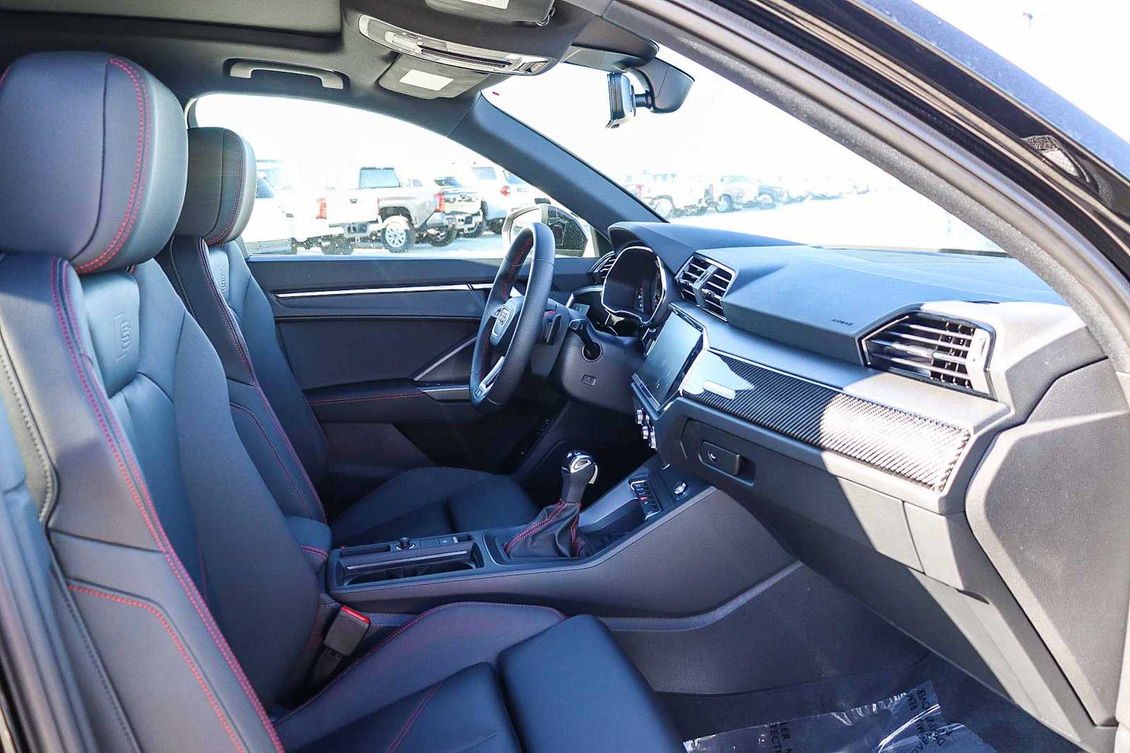 Thumbnail: 2025 Audi Q3 - 22