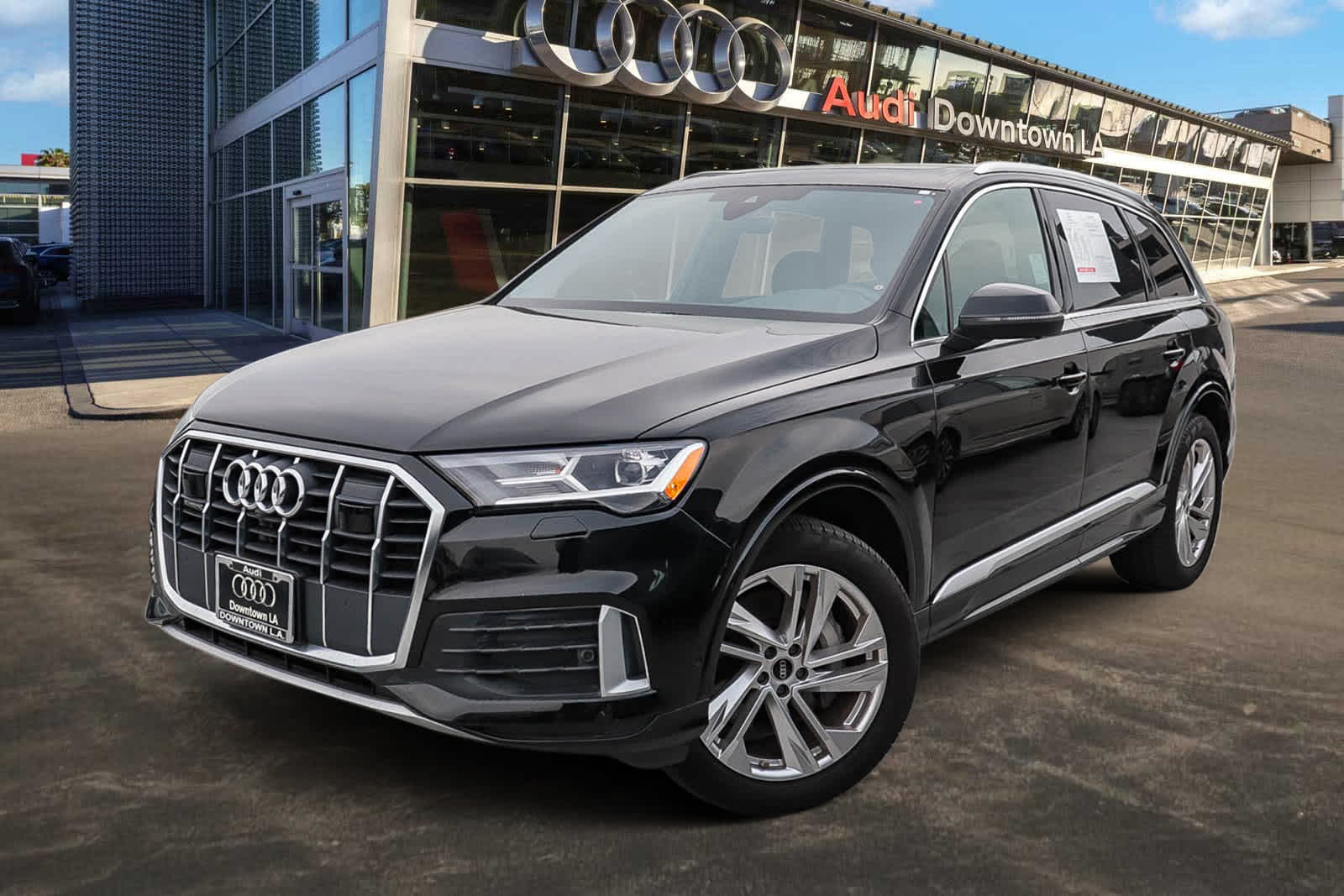 Thumbnail: 2023 Audi Q7 - 2