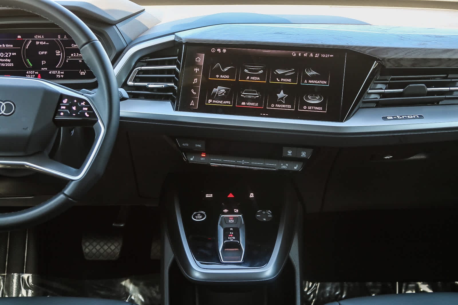 Thumbnail: 2024 Audi Q4 e-tron - 13