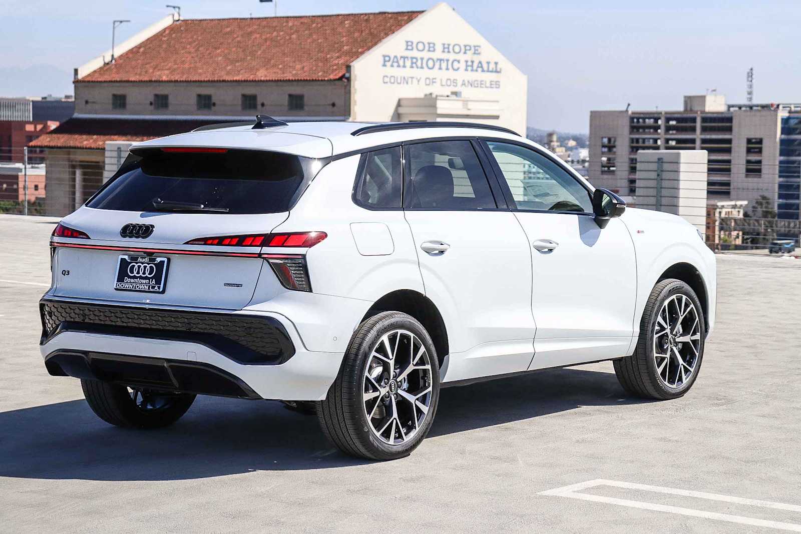 Thumbnail: 2026 Audi Q3 - 4