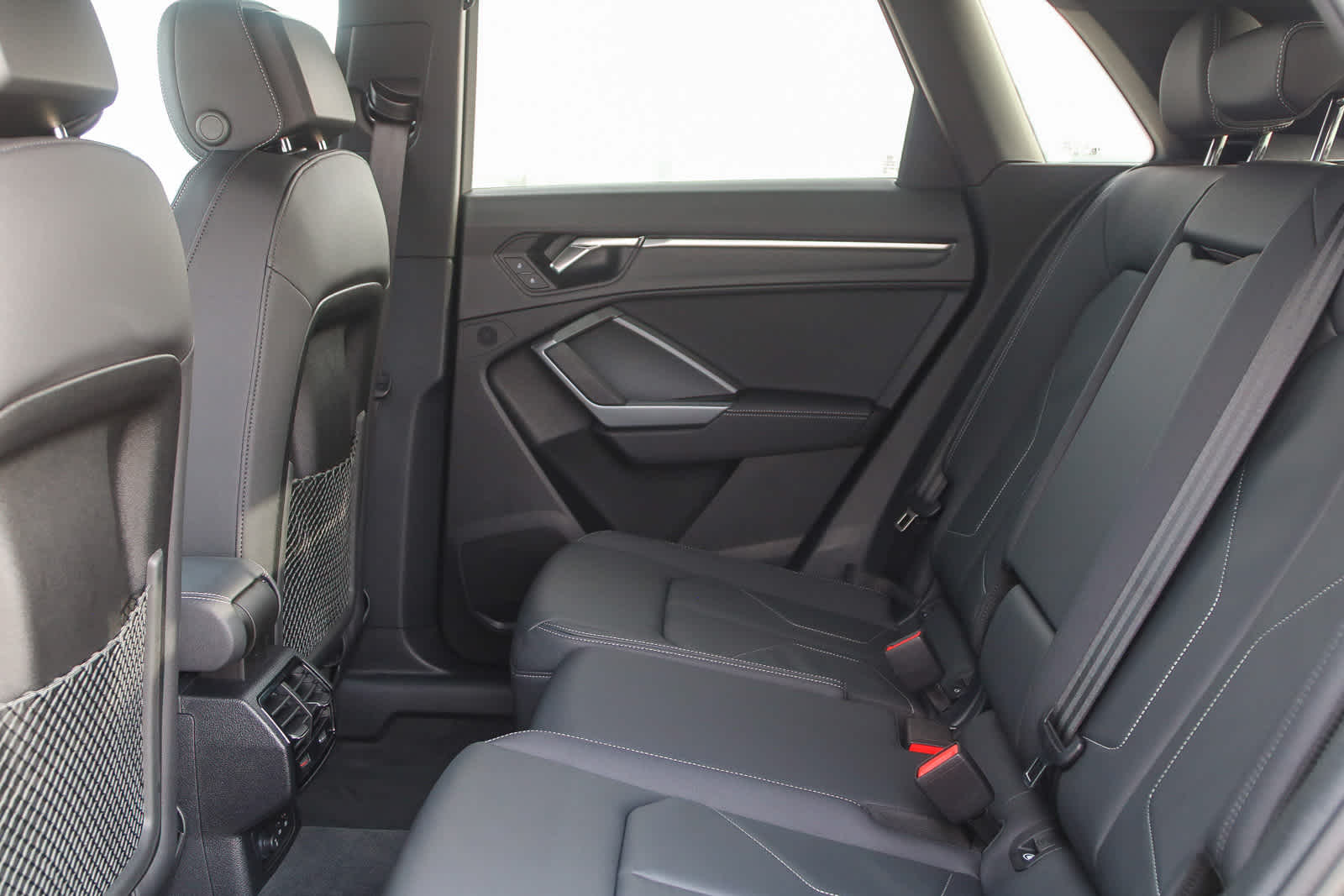 Thumbnail: 2025 Audi Q3 - 27