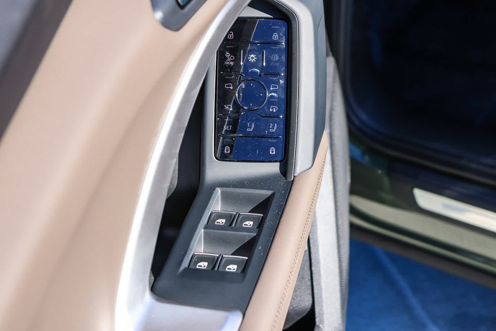 Thumbnail: 2025 Audi Q5 - 26