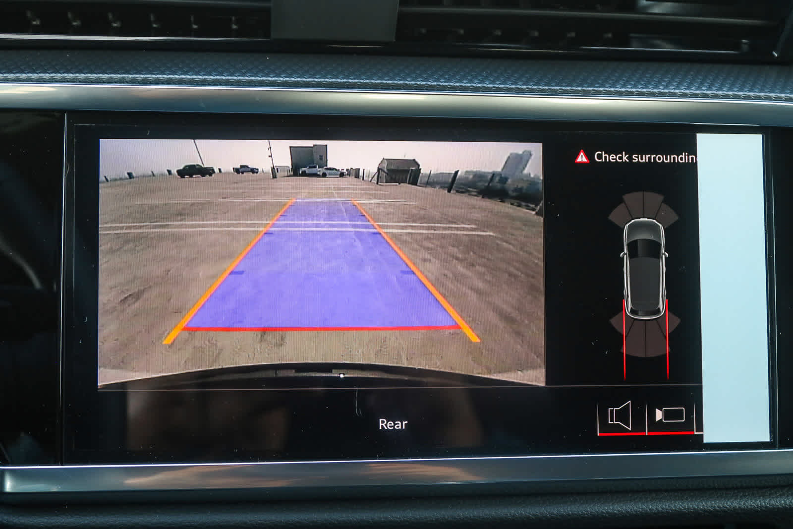 Thumbnail: 2025 Audi Q3 - 40