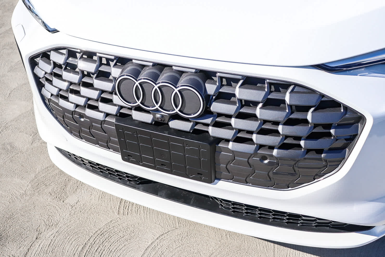 Thumbnail: 2025 Audi Q5 - 8