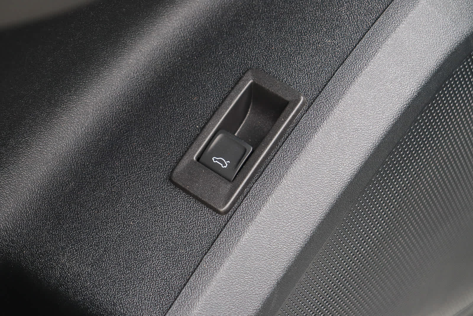 Thumbnail: 2025 Audi Q5 - 27