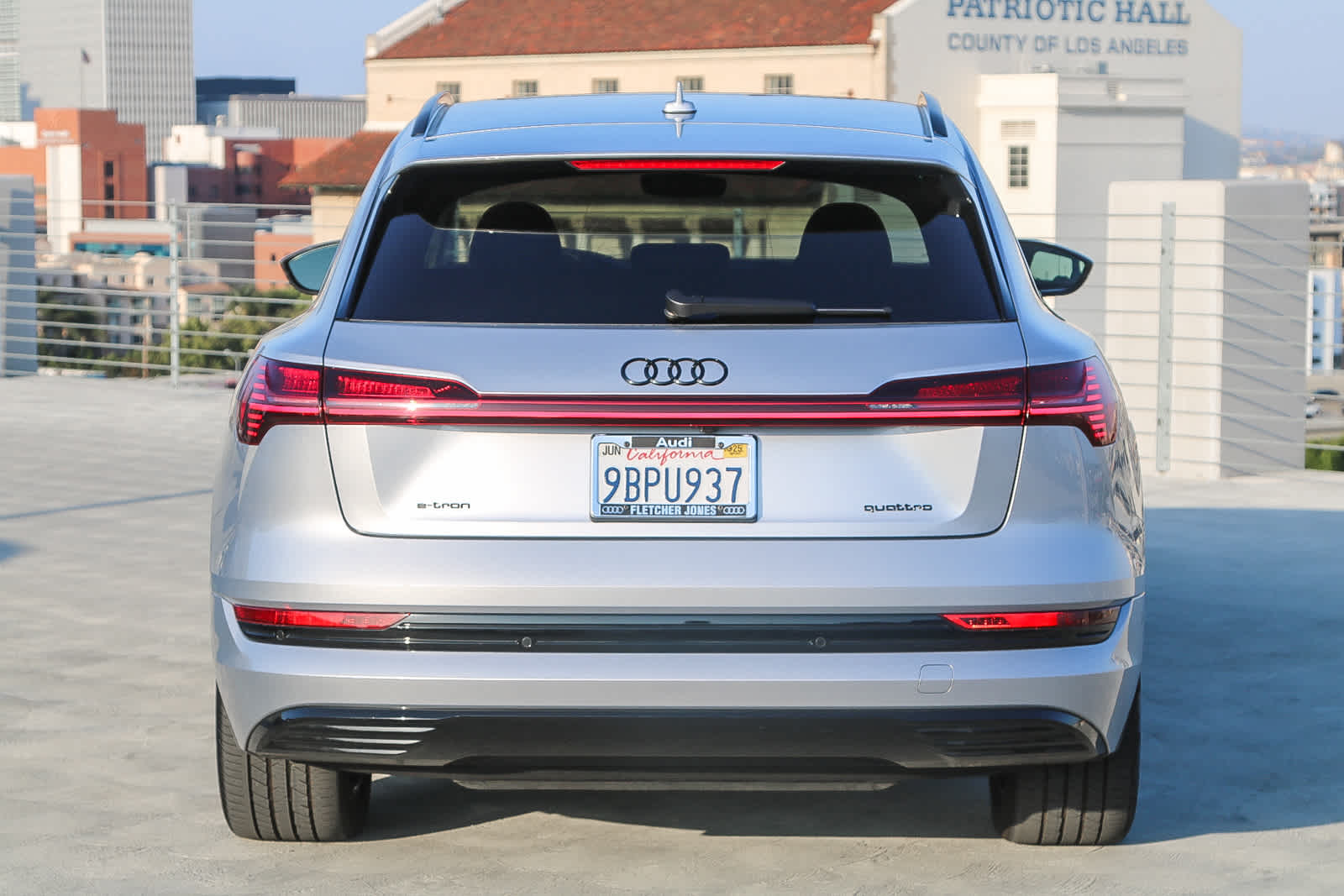 Thumbnail: 2022 Audi e-tron - 6