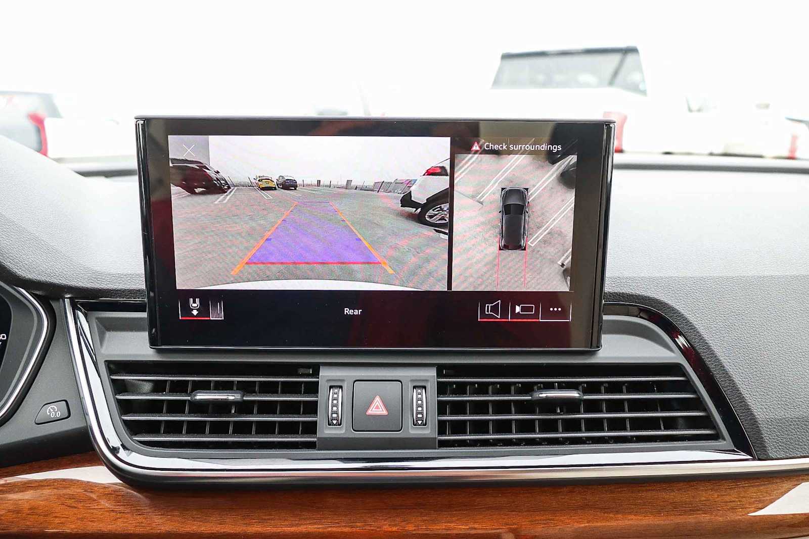 Thumbnail: 2022 Audi Q5 - 36