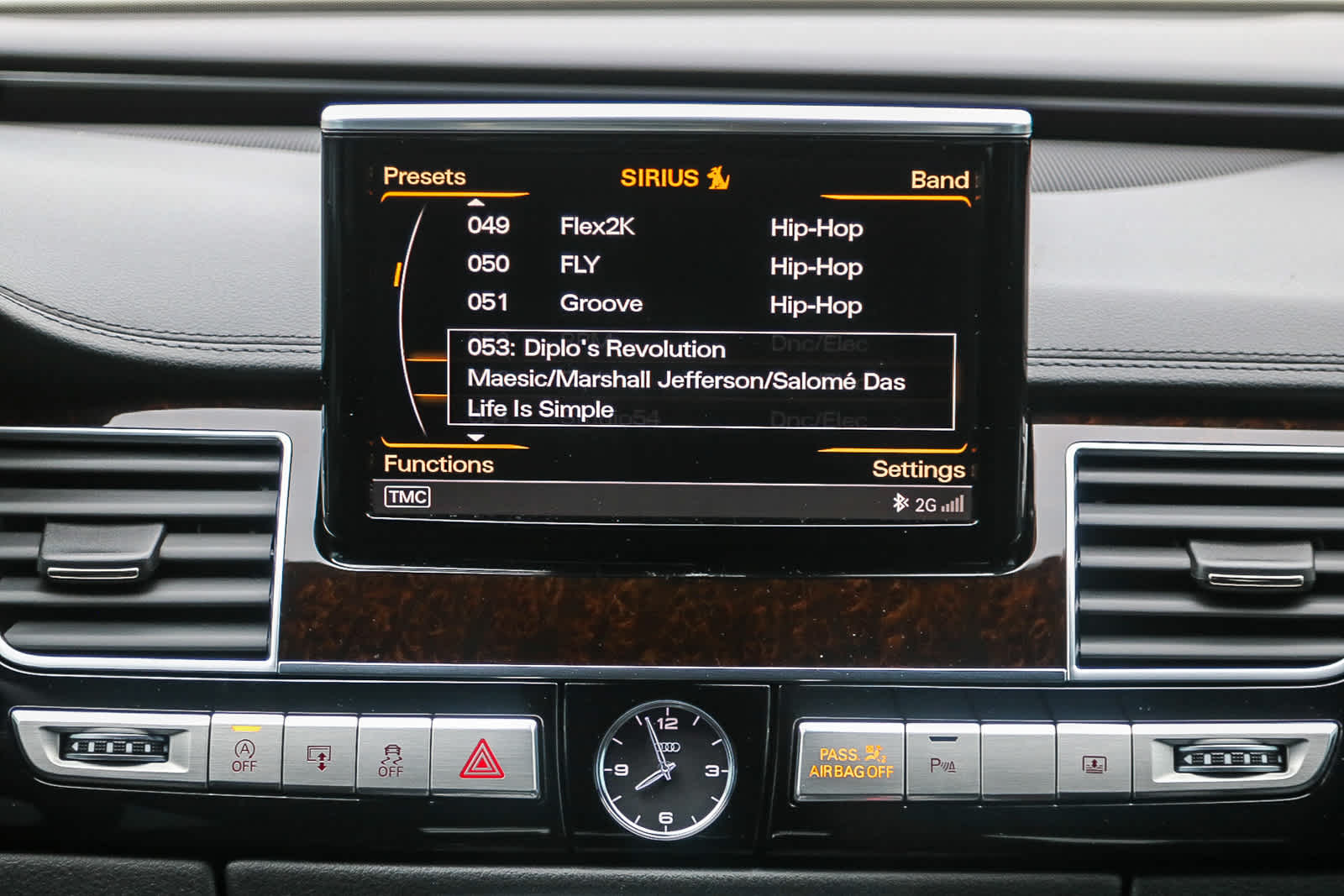 Thumbnail: 2017 Audi A8 - 14