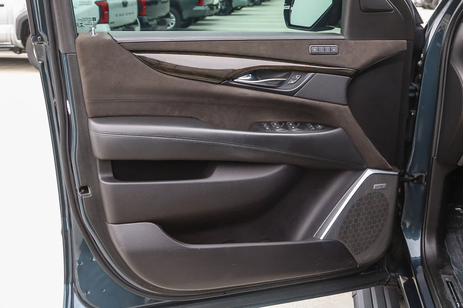 Thumbnail: 2019 Cadillac Escalade - 26