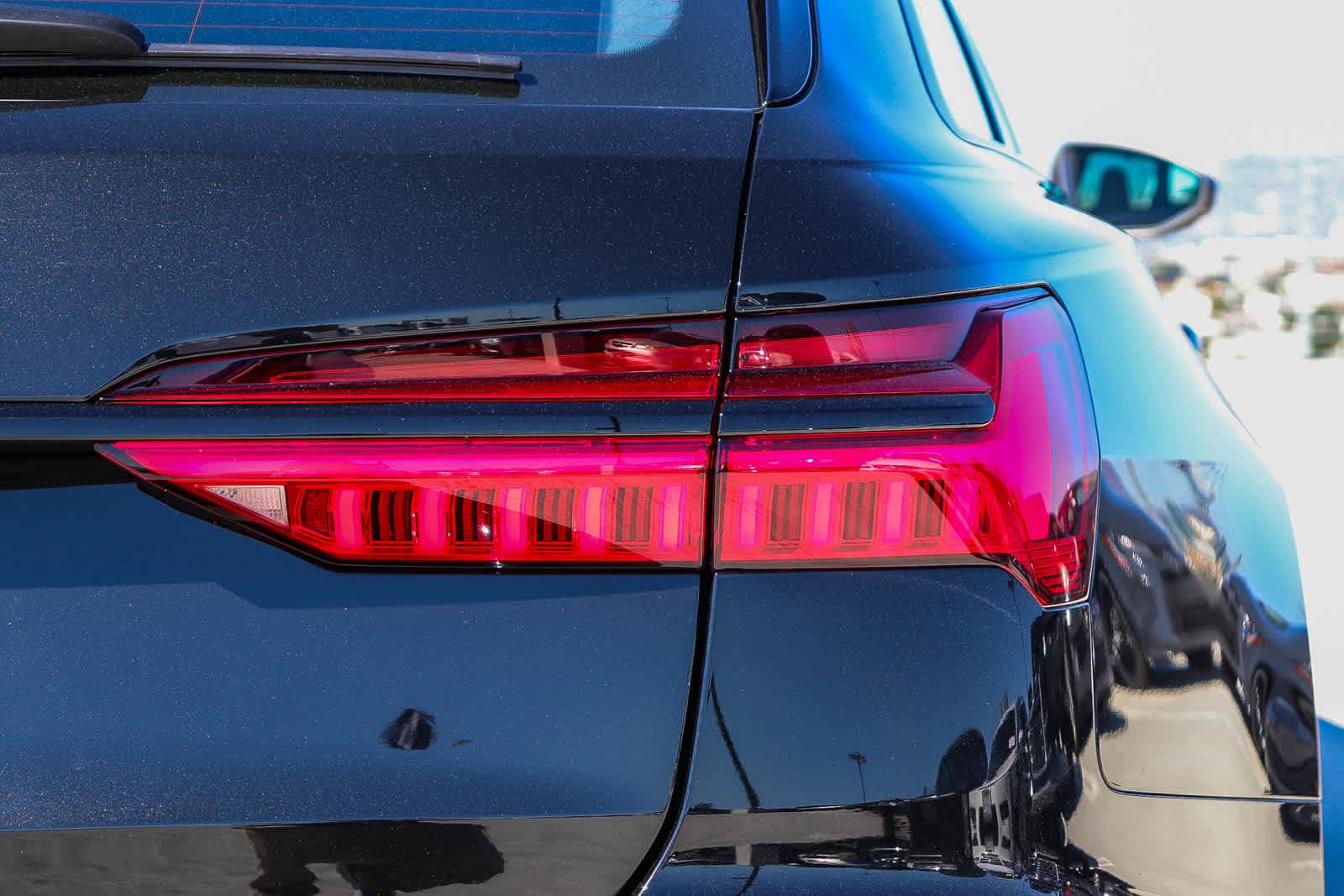 Thumbnail: 2025 Audi RS 6 - 9