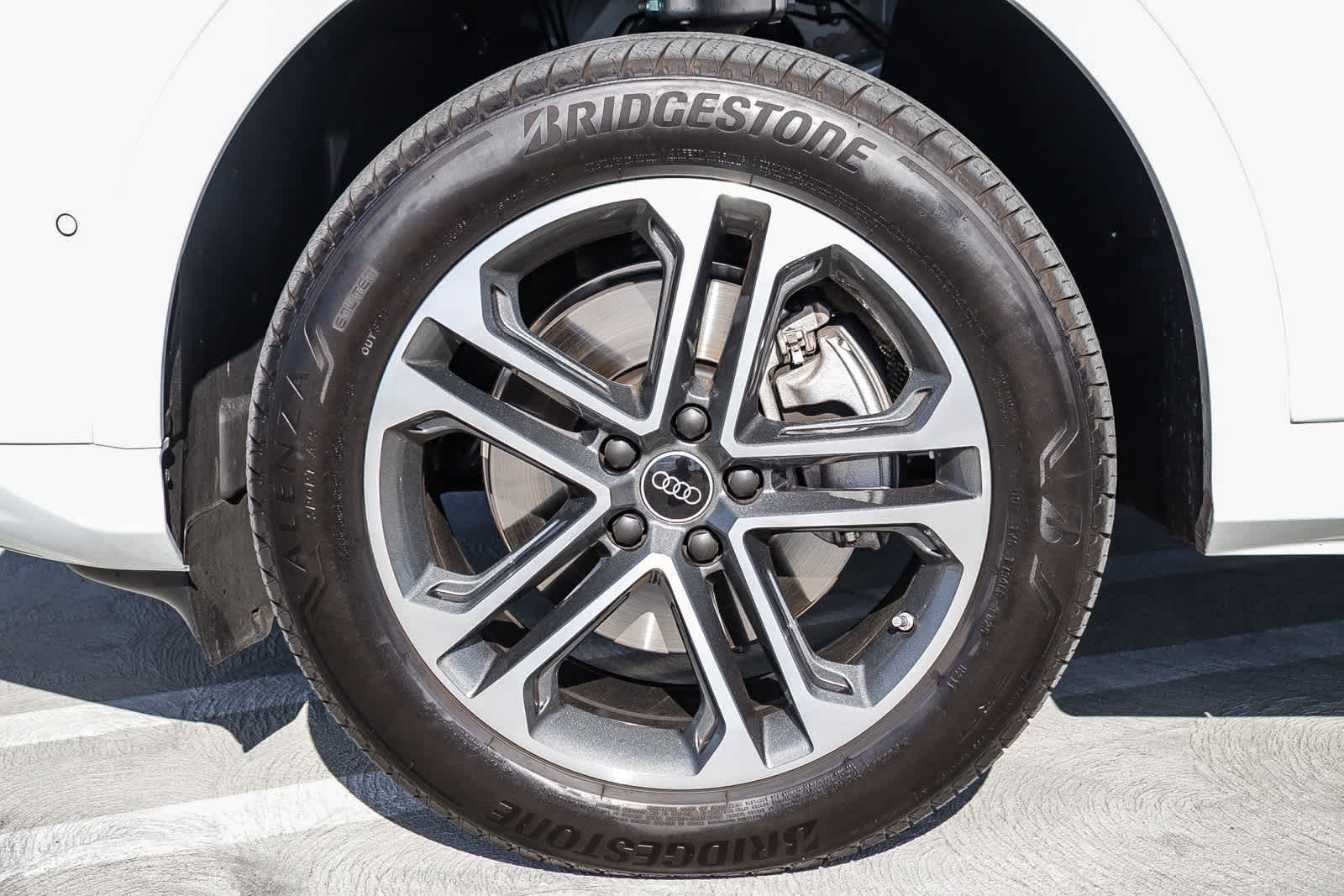 Thumbnail: 2025 Audi Q5 - 14