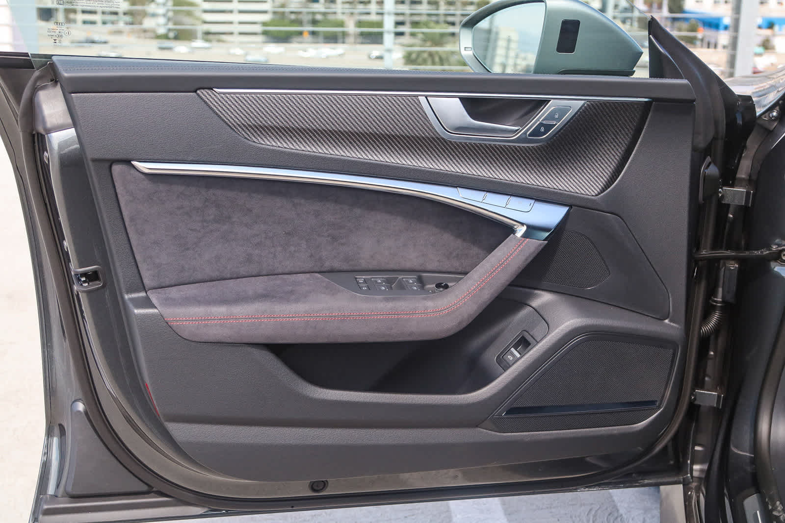 Thumbnail: 2026 Audi RS 7 - 30