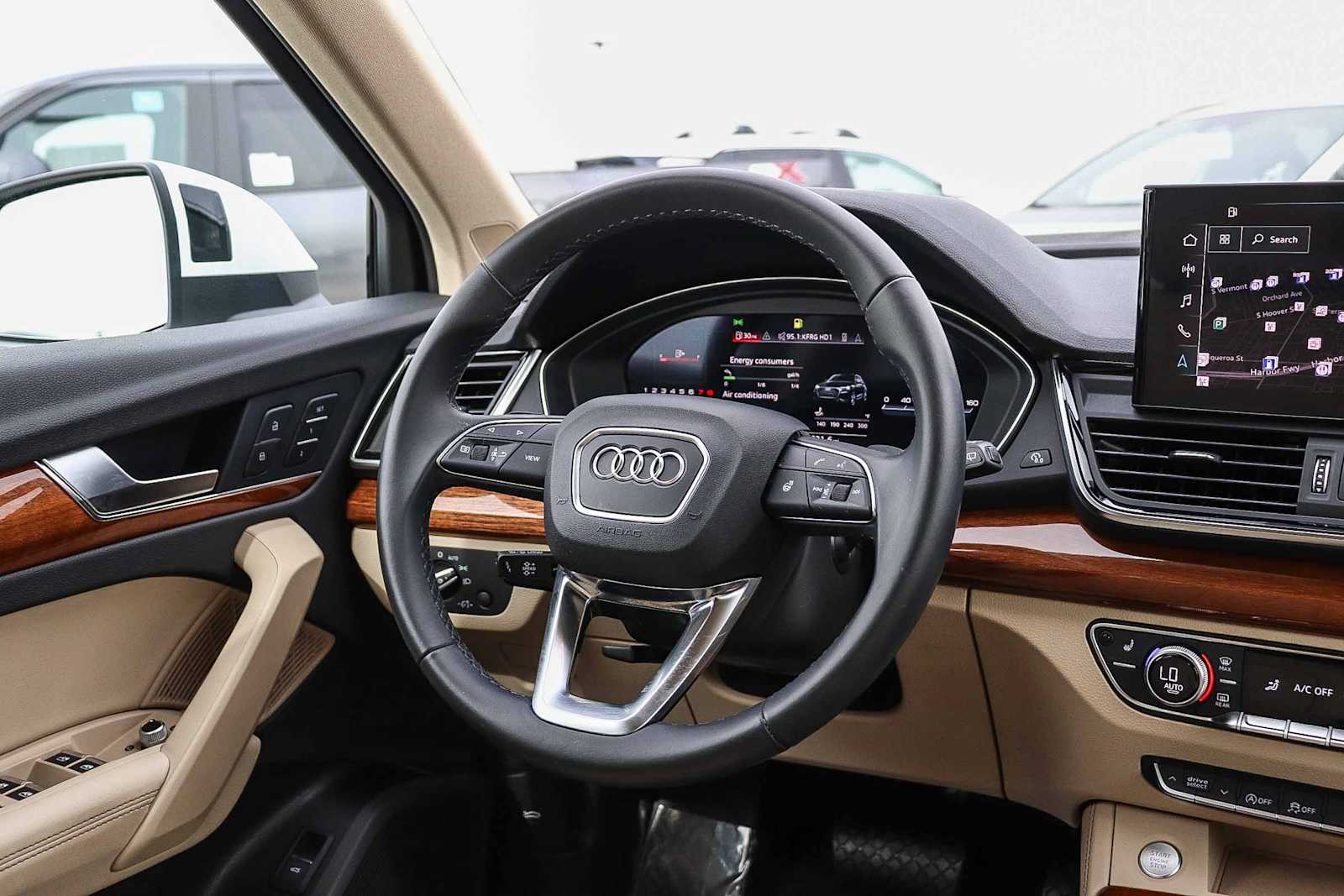 Thumbnail: 2022 Audi Q5 - 22