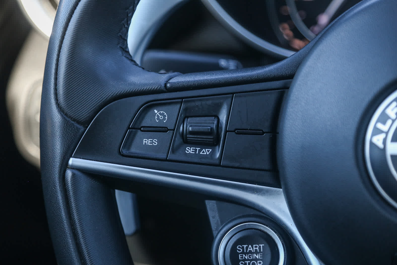 Thumbnail: 2019 Alfa Romeo Giulia - 21