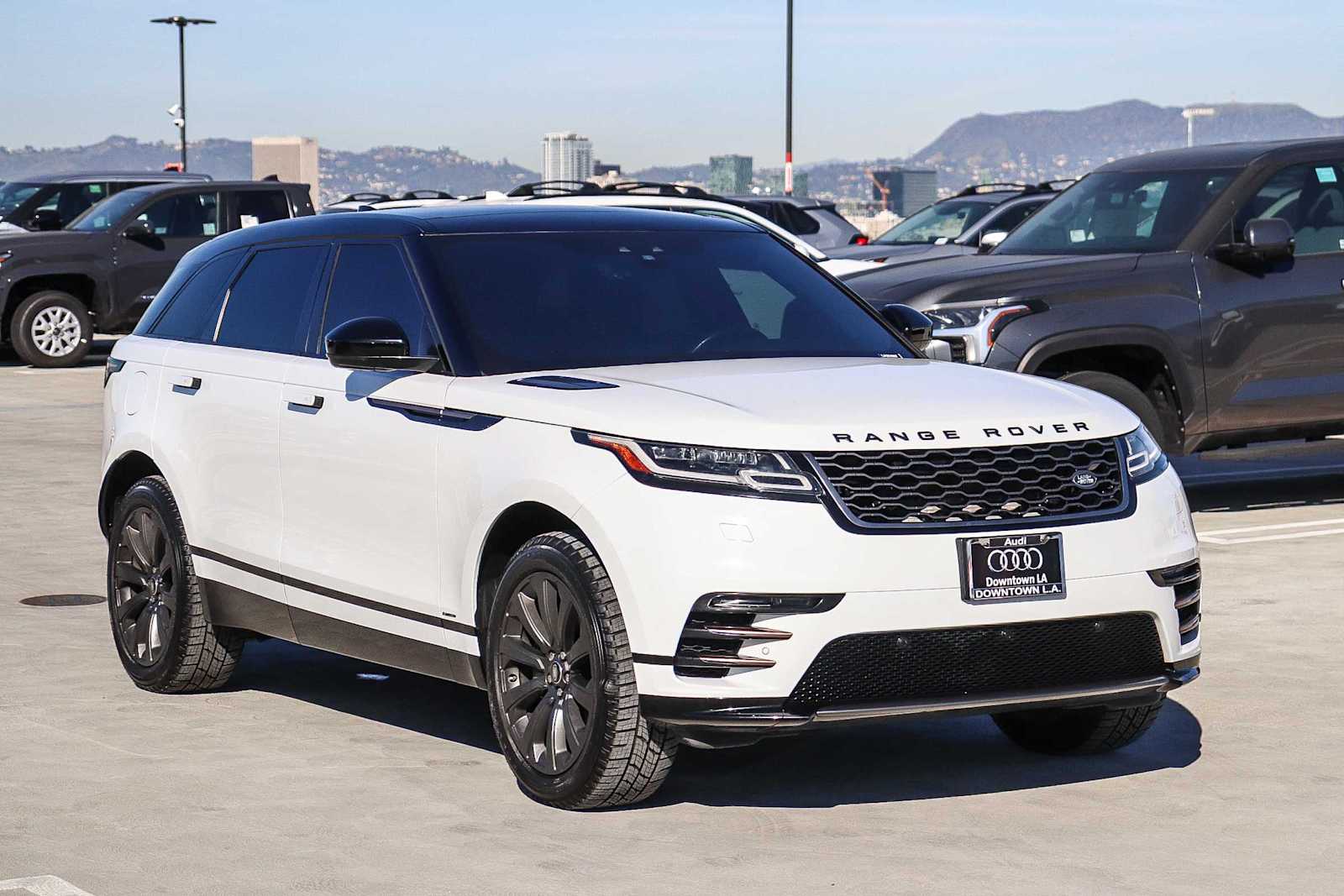 Thumbnail: 2020 Land Rover Range Rover Velar - 3
