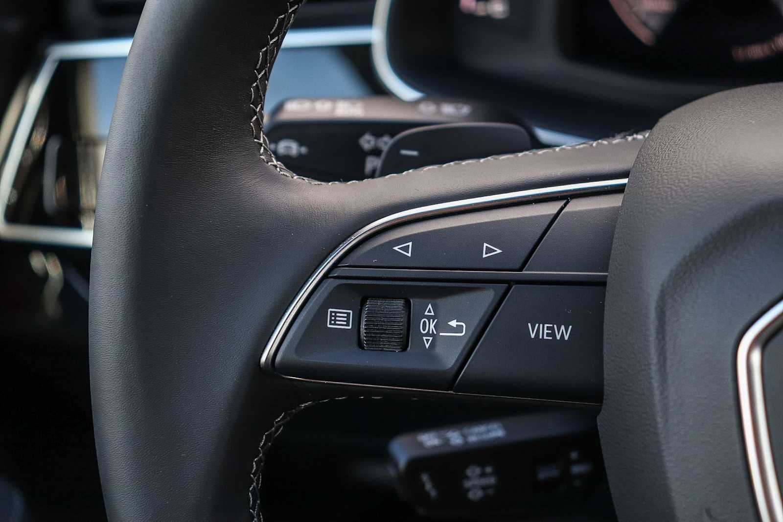 Thumbnail: 2026 Audi Q8 - 20