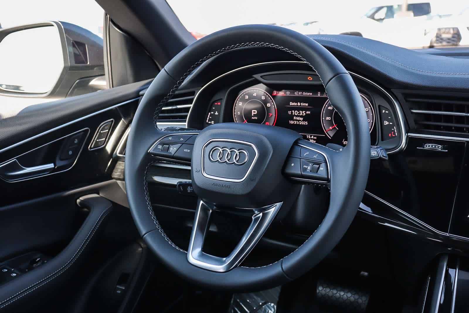 Thumbnail: 2026 Audi Q8 - 20