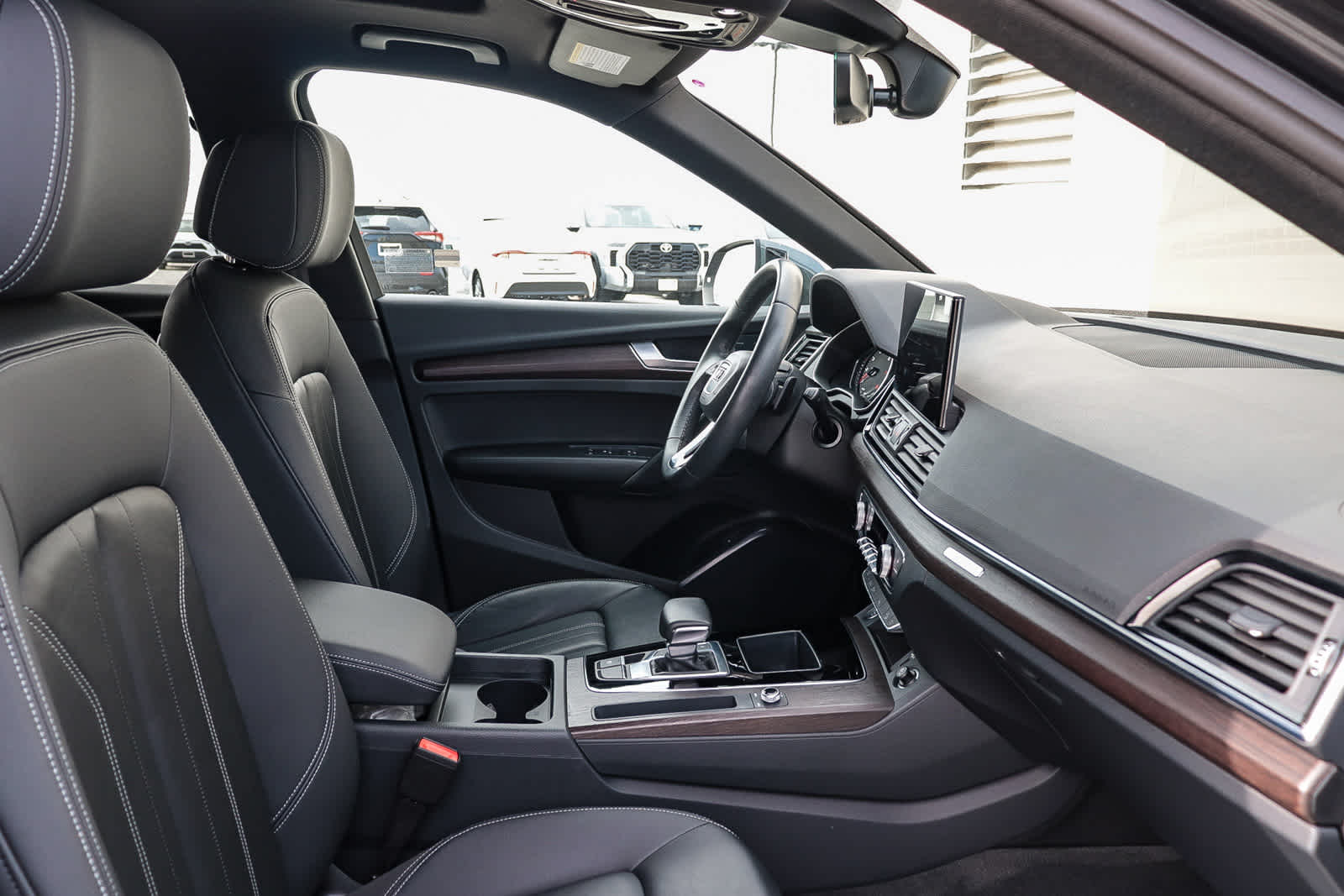 Thumbnail: 2023 Audi Q5 - 17