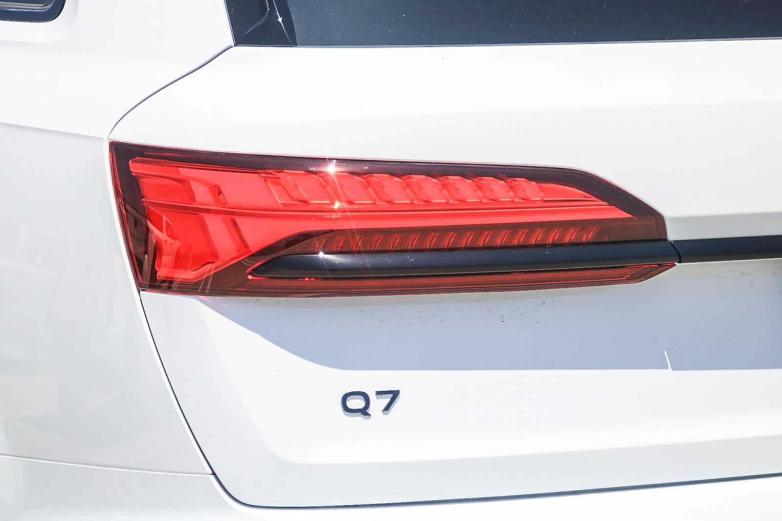 Thumbnail: 2025 Audi Q7 - 9