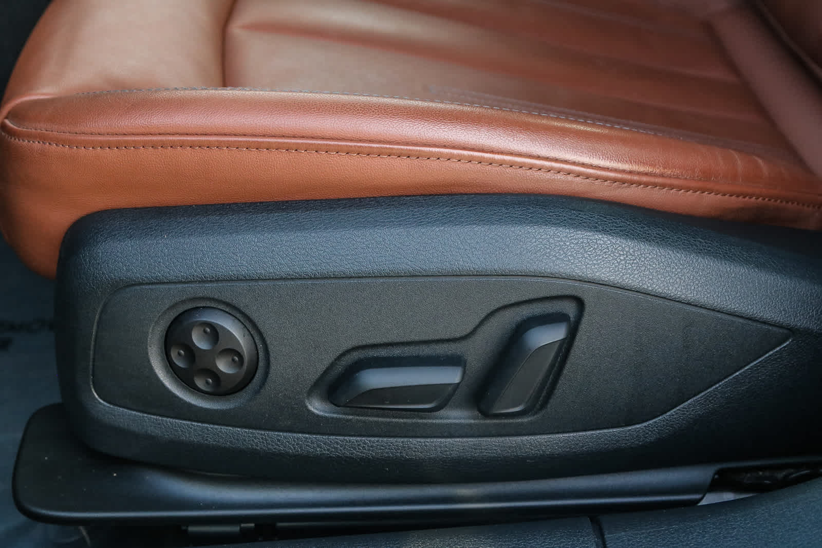 Thumbnail: 2022 Audi A4 - 27