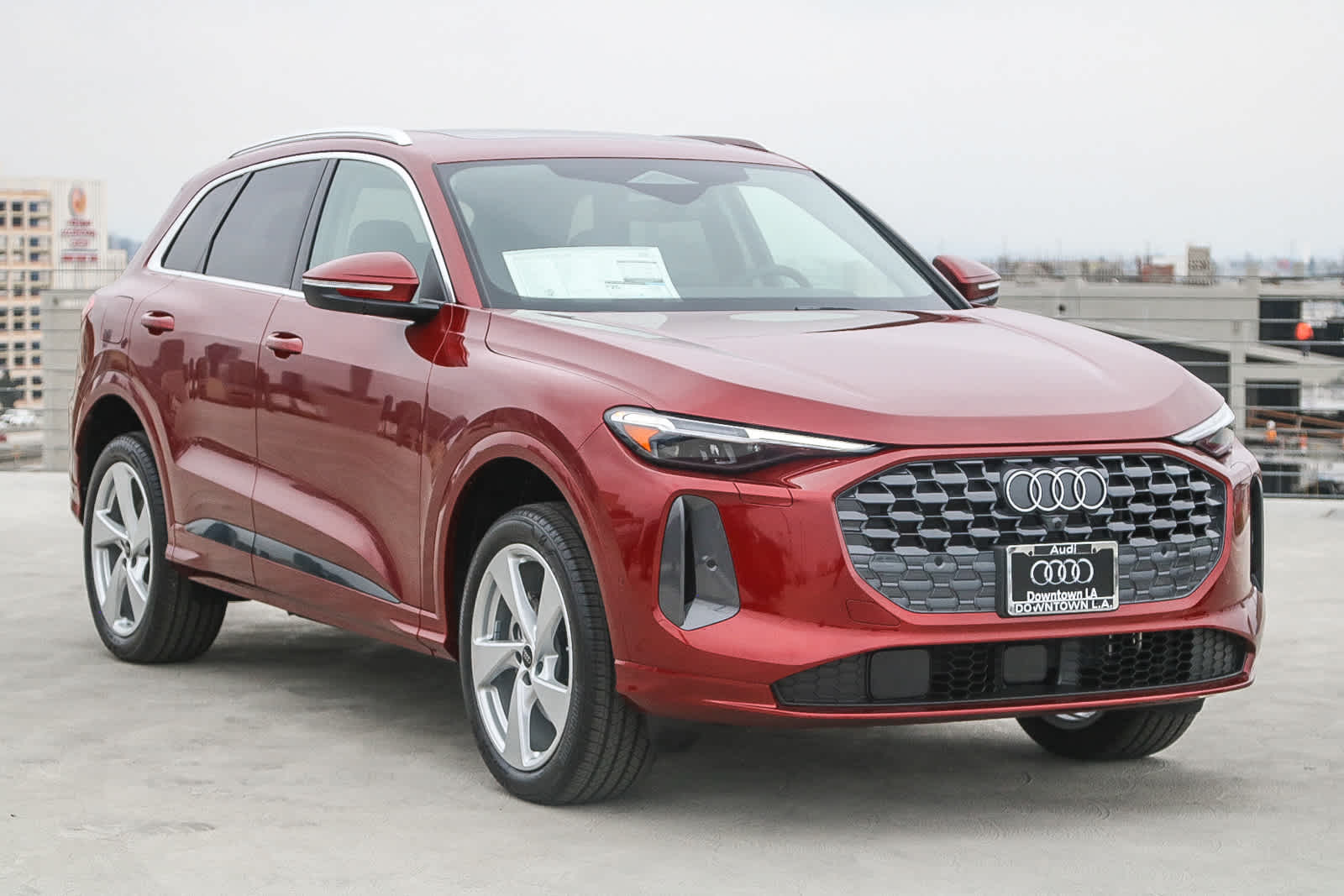 Thumbnail: 2025 Audi Q5 - 3