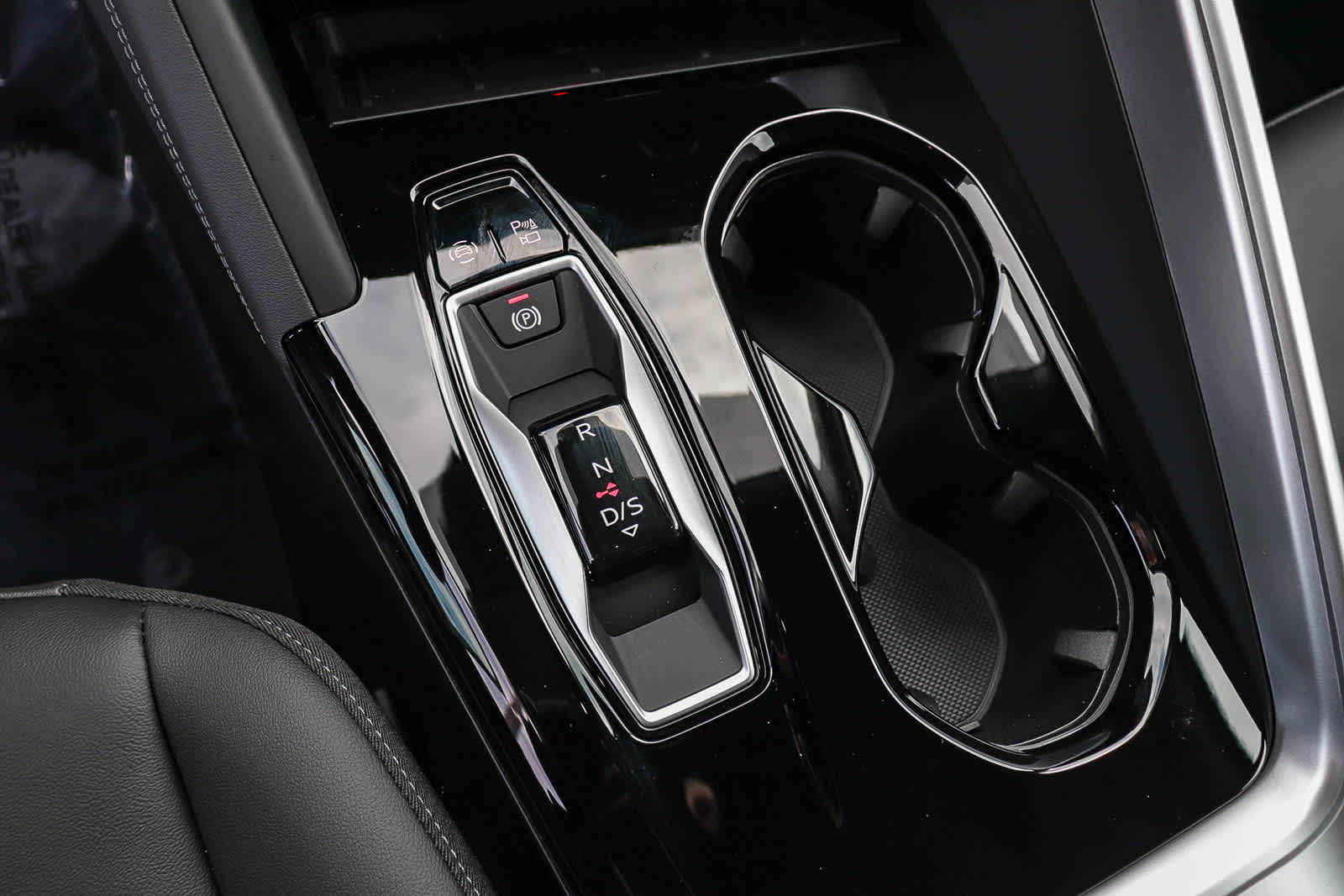 Thumbnail: 2025 Audi Q5 - 24