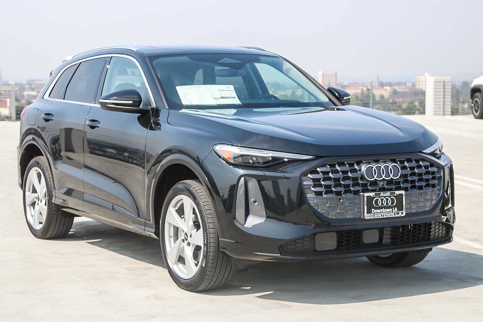 Thumbnail: 2025 Audi Q5 - 3