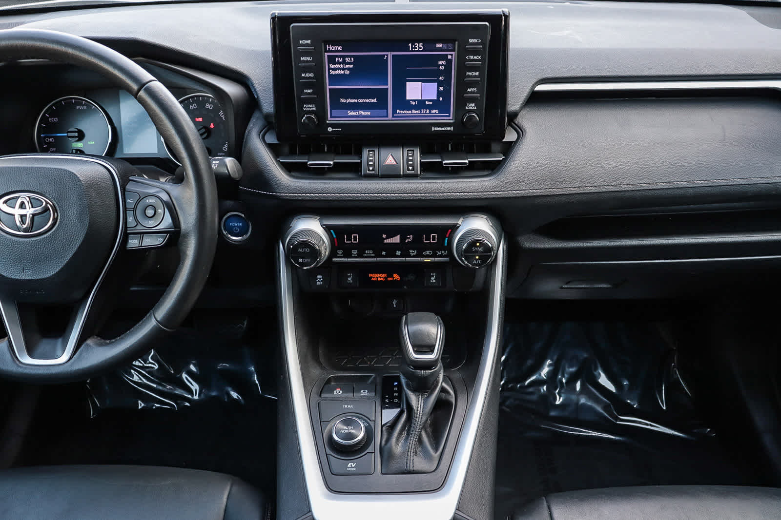 Thumbnail: 2021 Toyota RAV4 - 16