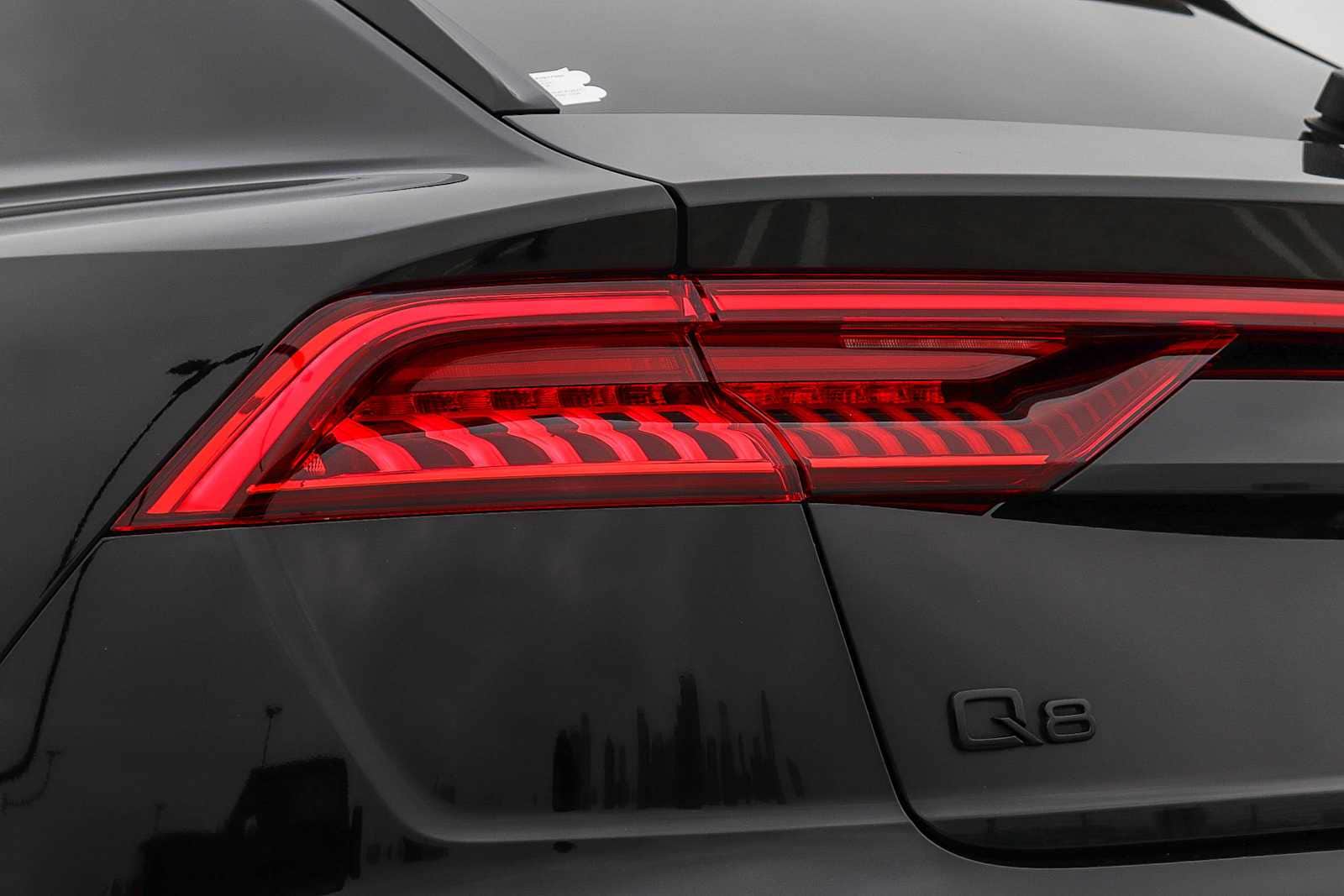Thumbnail: 2023 Audi Q8 - 12
