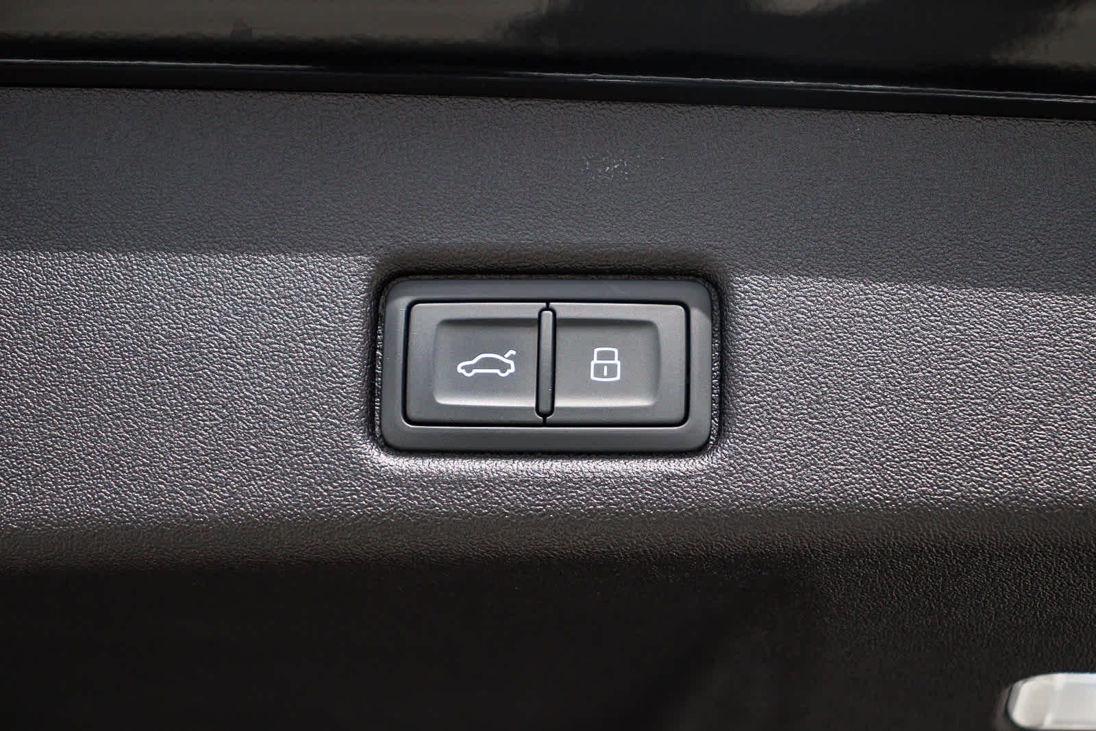 Thumbnail: 2025 Audi Q5 - 40