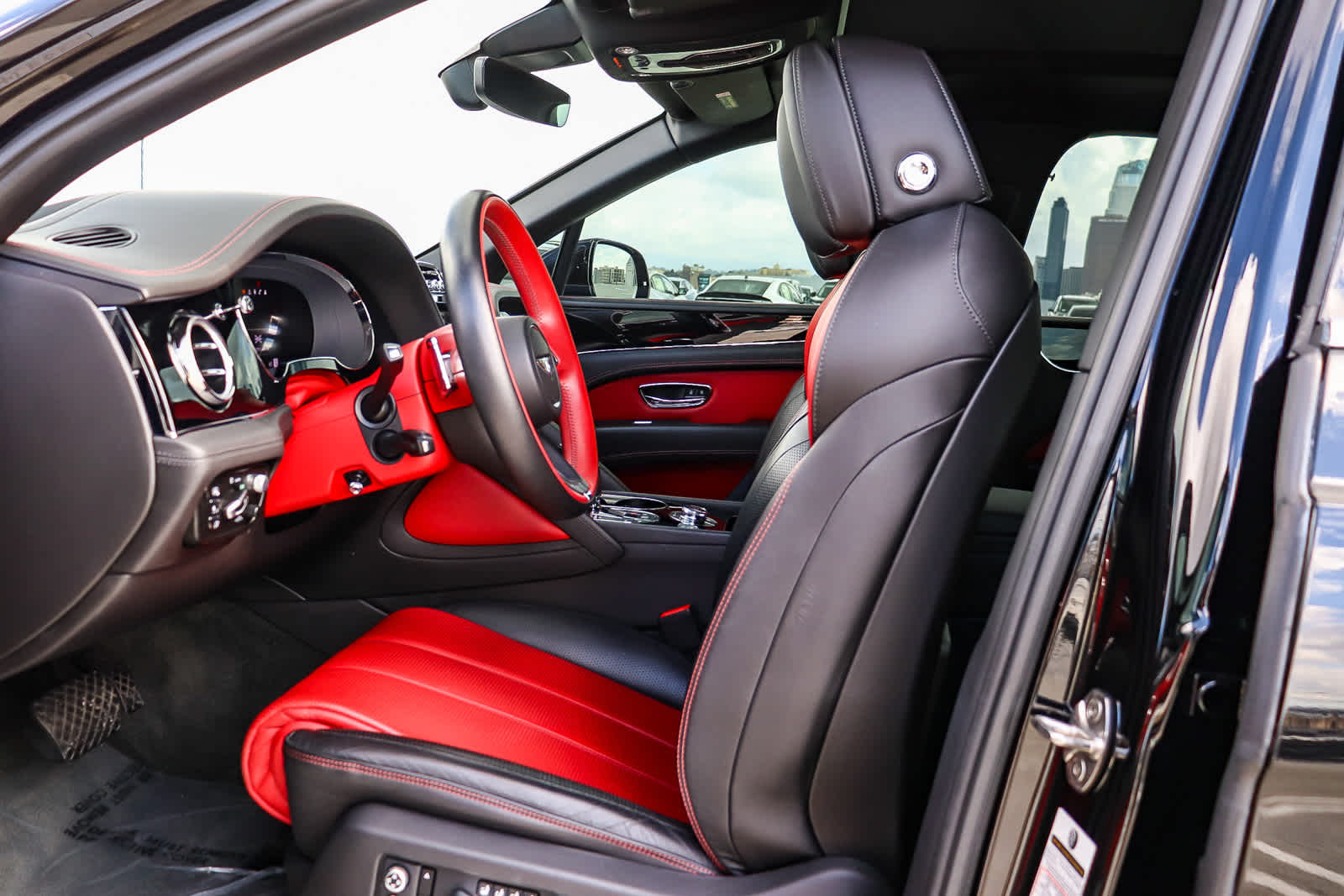 Thumbnail: 2021 Bentley Bentayga - 25