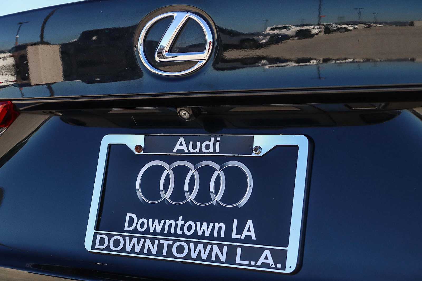 Thumbnail: 2019 Lexus IS - 11