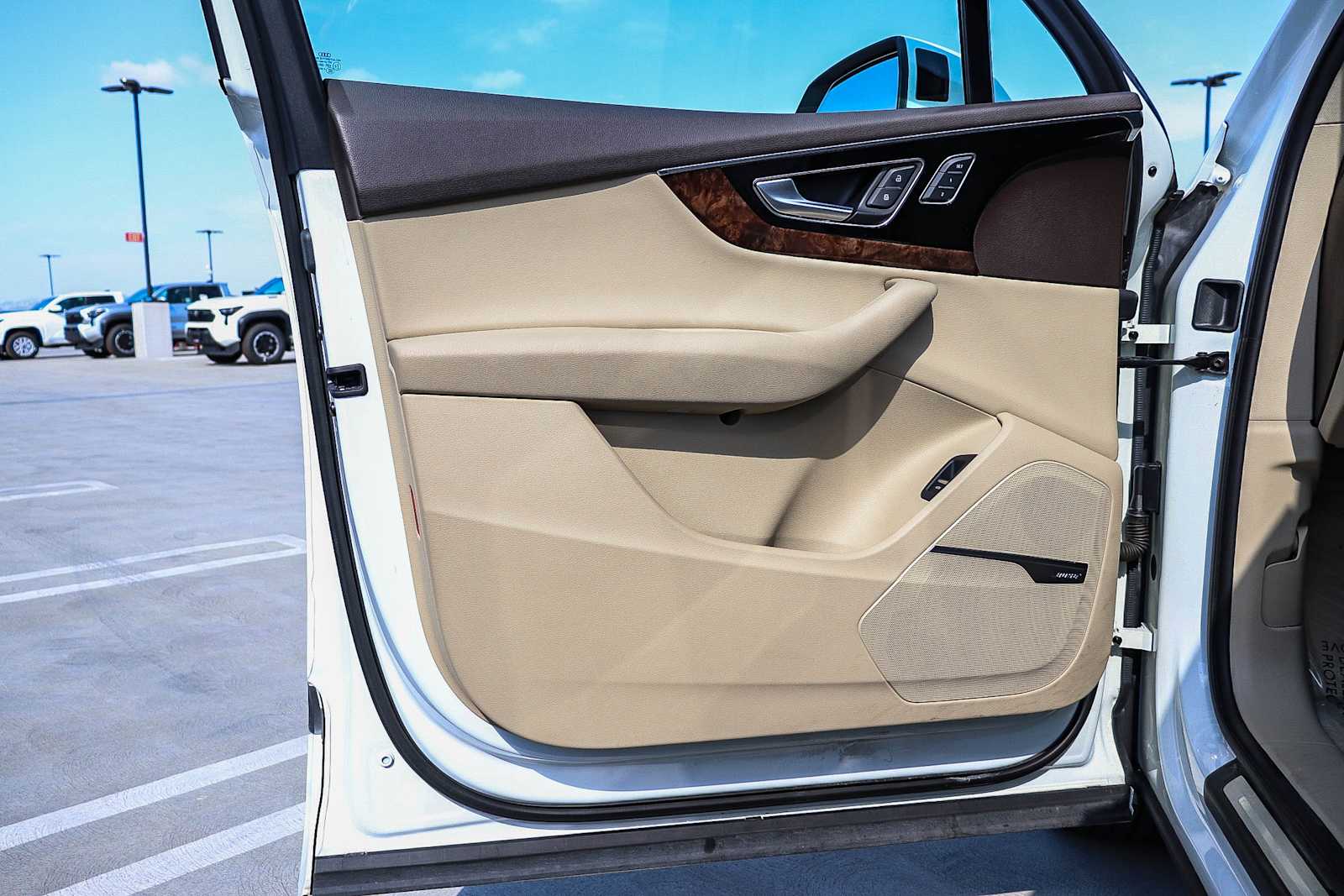 Thumbnail: 2017 Audi Q7 - 31