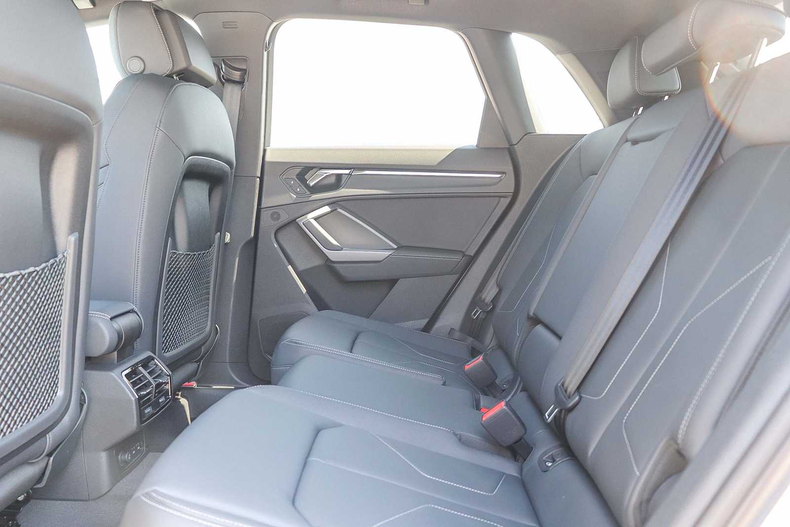 Thumbnail: 2025 Audi Q3 - 18