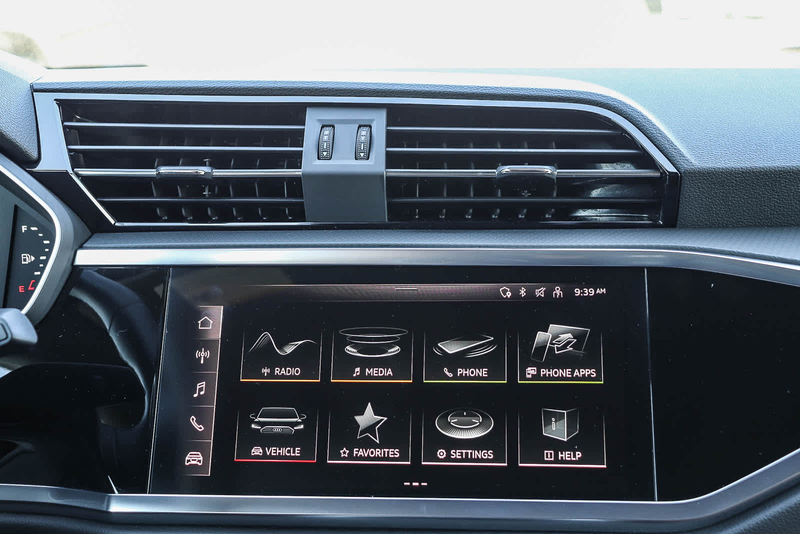 Thumbnail: 2025 Audi Q3 - 19