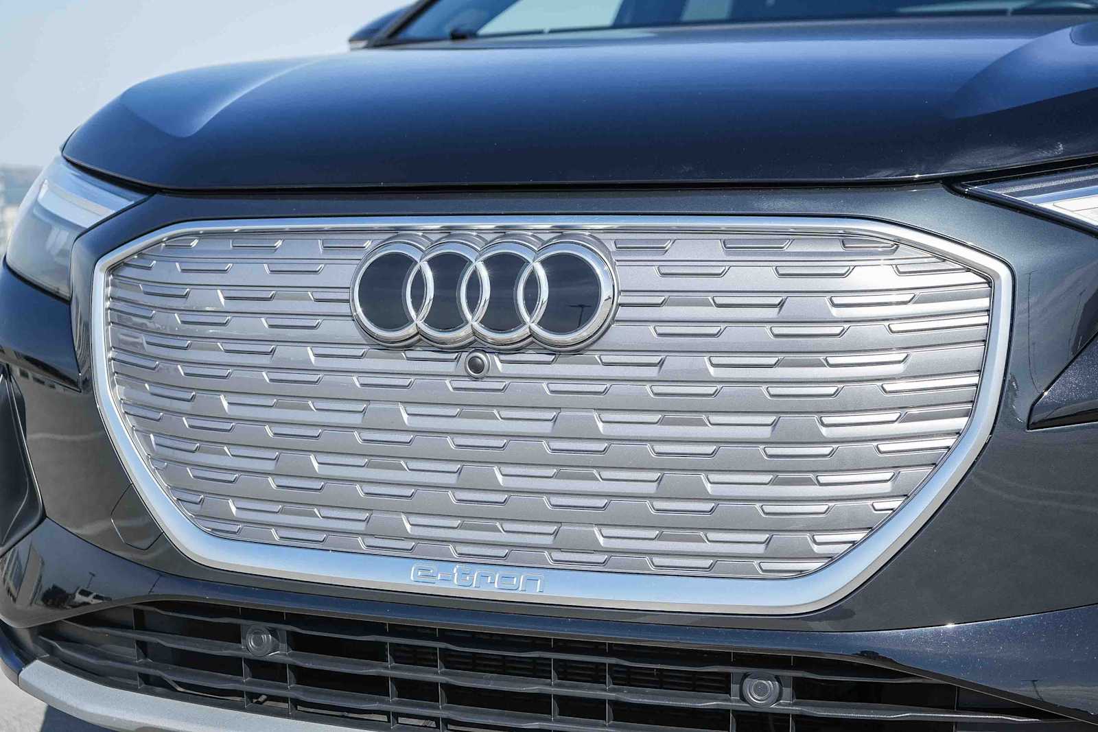 Thumbnail: 2023 Audi Q4 e-tron - 6