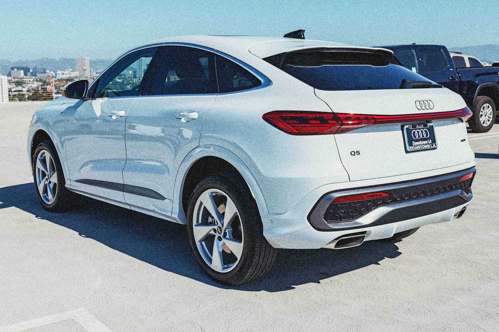 Thumbnail: 2025 Audi Q5 - 7