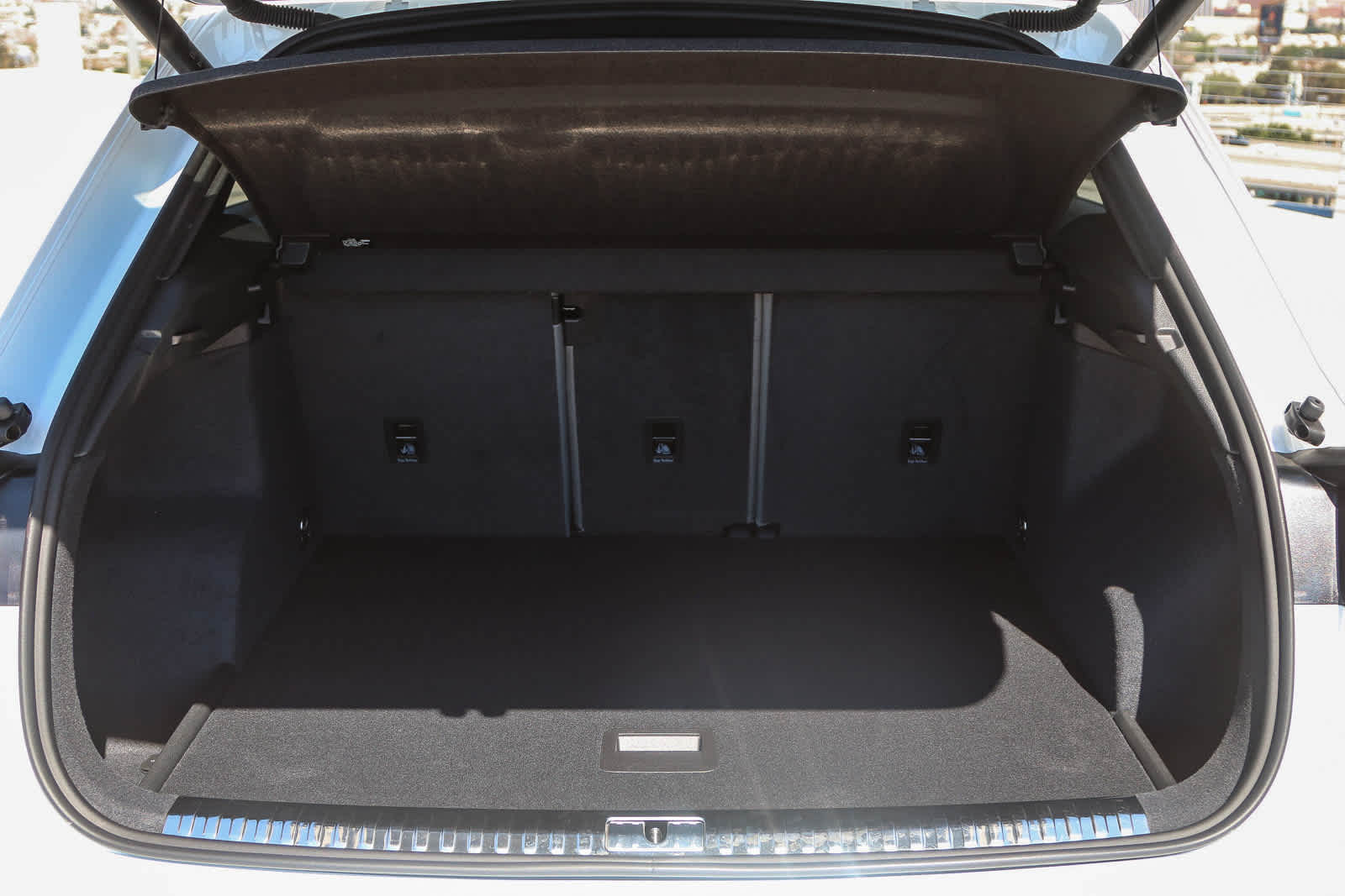 Thumbnail: 2025 Audi Q3 - 44