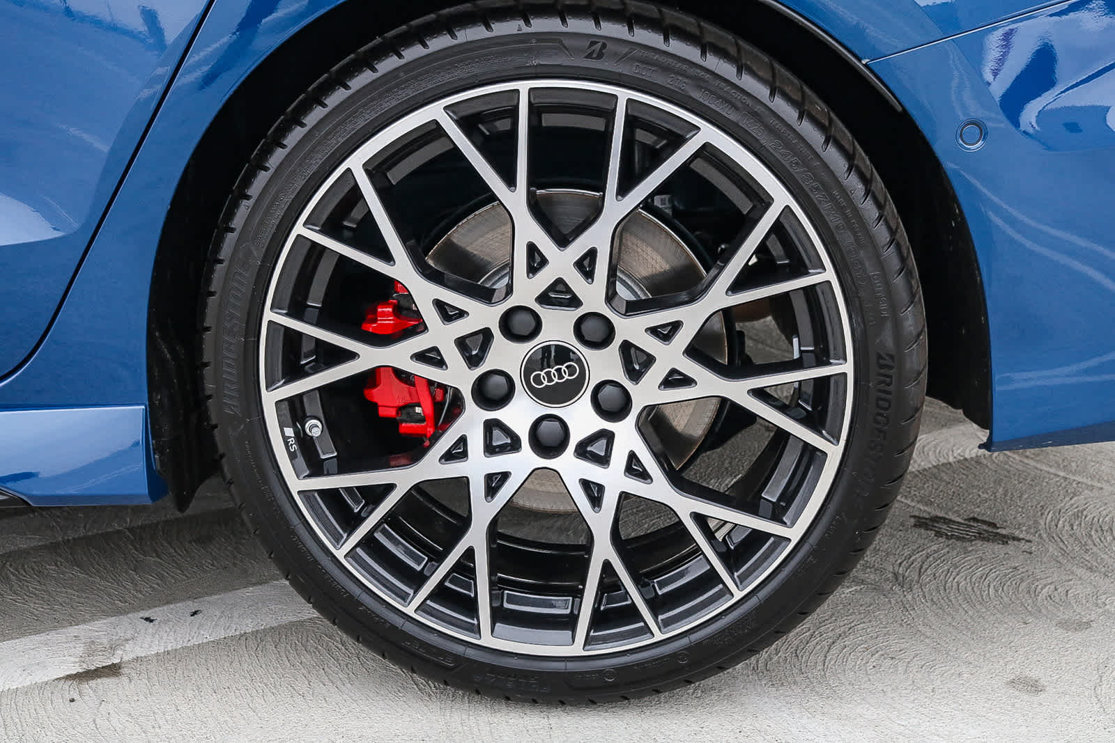 Thumbnail: 2025 Audi RS 3 - 13