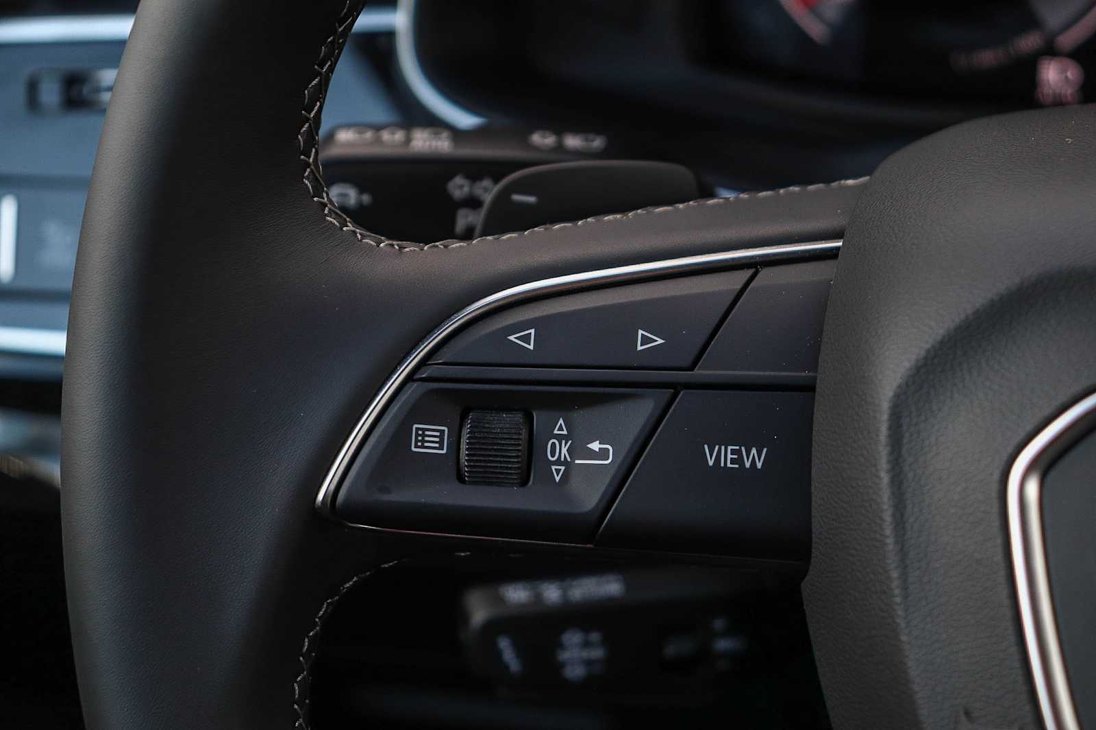 Thumbnail: 2026 Audi Q8 - 20