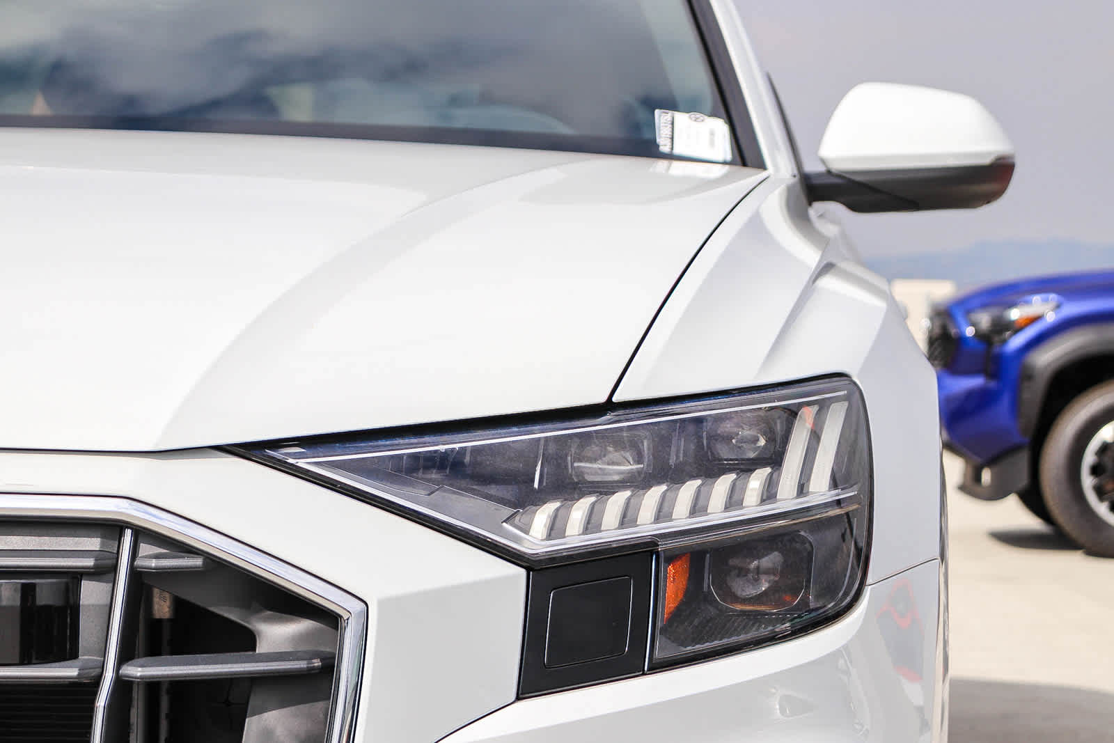 Thumbnail: 2023 Audi Q8 - 8