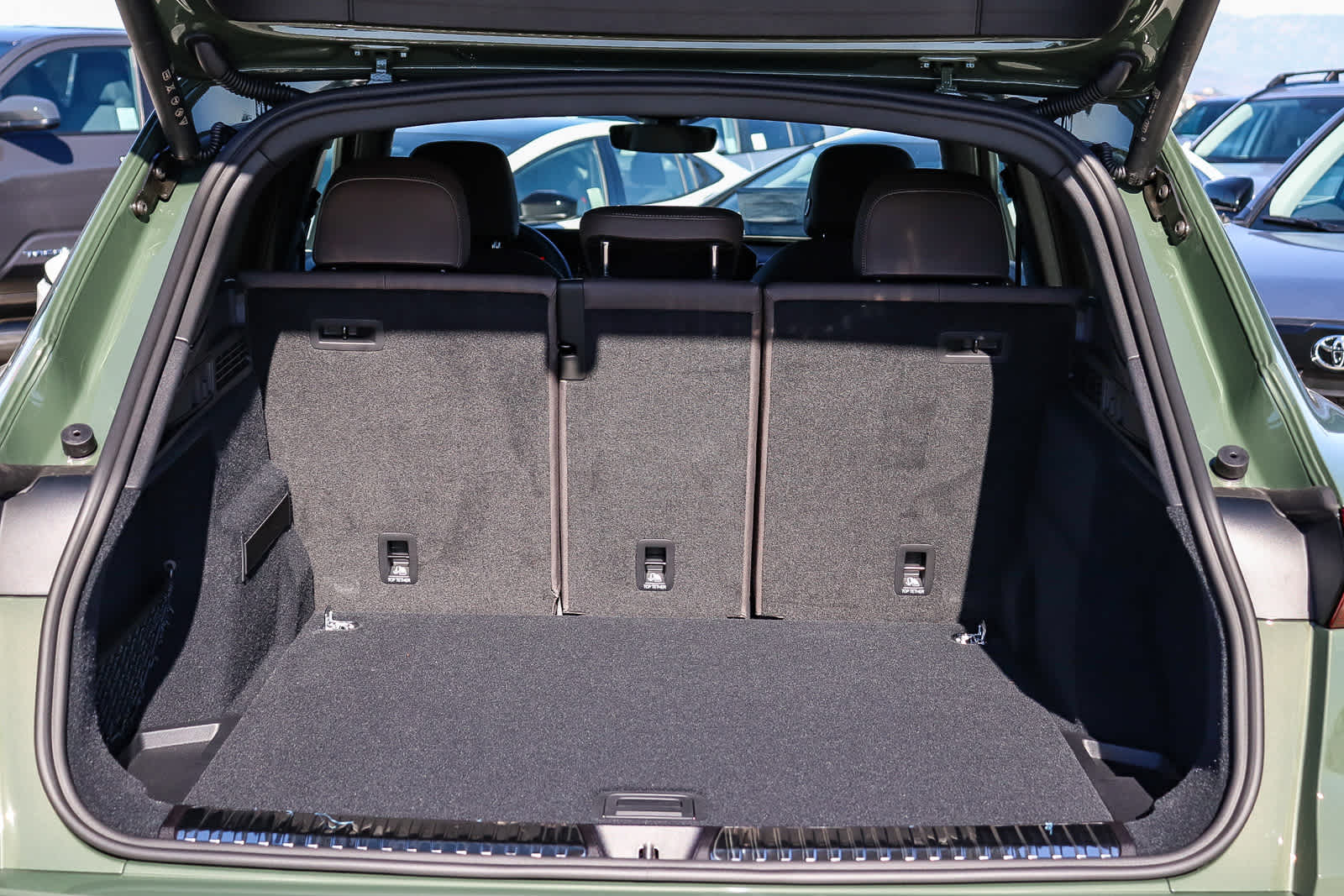 Thumbnail: 2025 Audi Q5 - 36