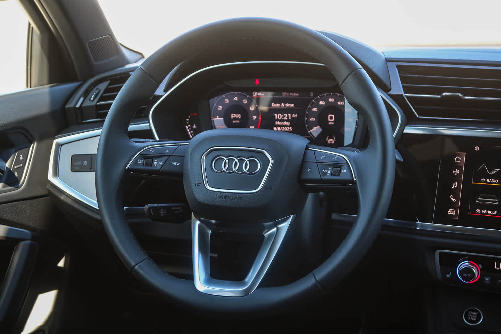 Thumbnail: 2025 Audi Q3 - 21