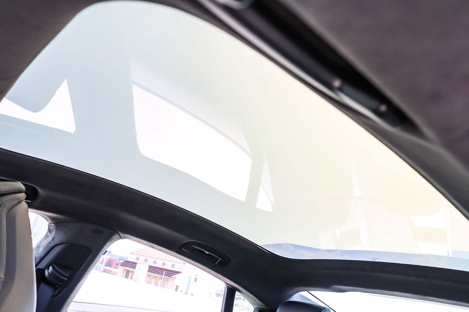 Thumbnail: 2026 Audi e-tron GT - 36