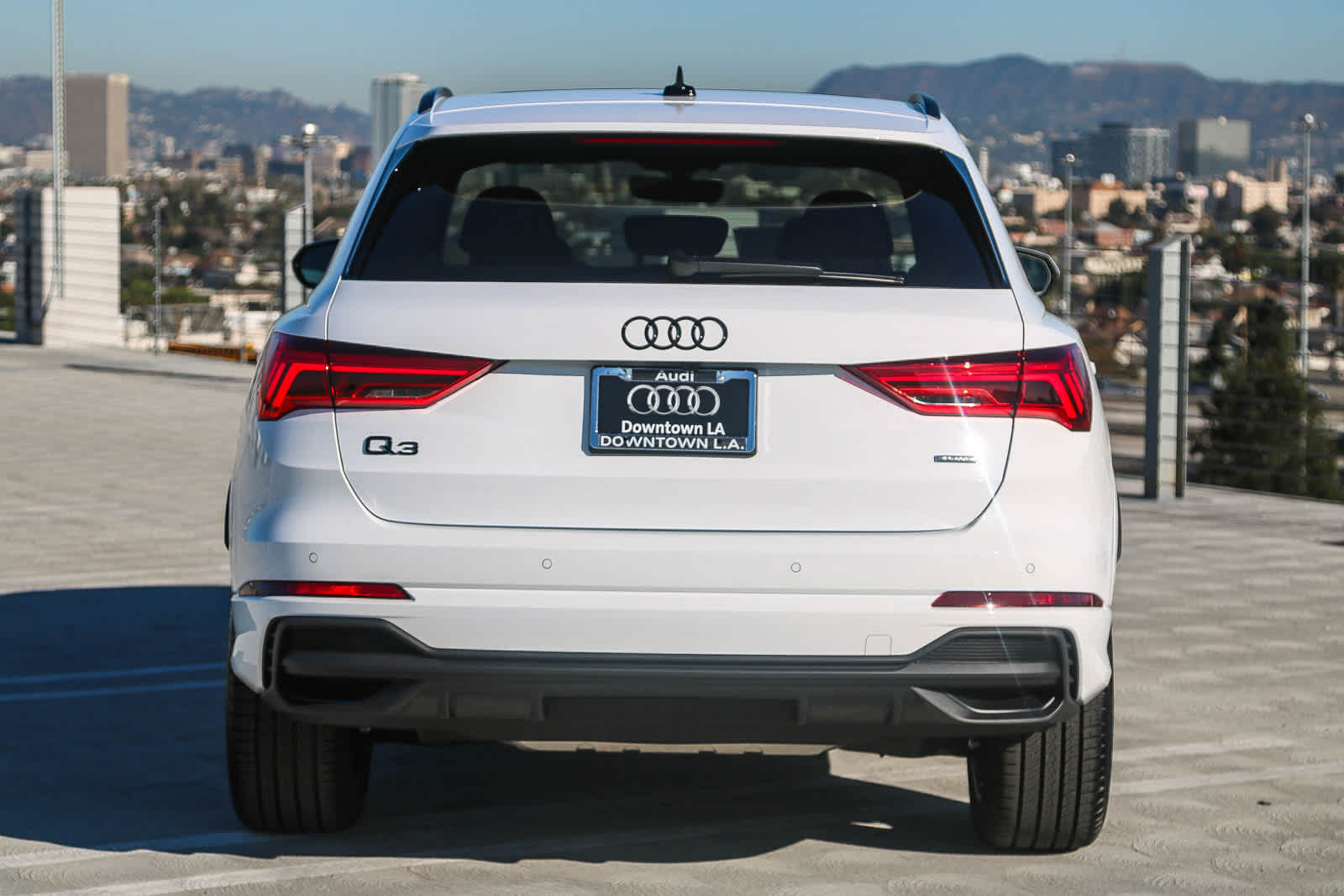 Thumbnail: 2025 Audi Q3 - 9