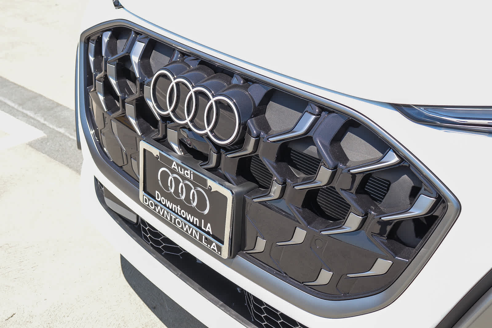 Thumbnail: 2025 Audi Q5 - 10