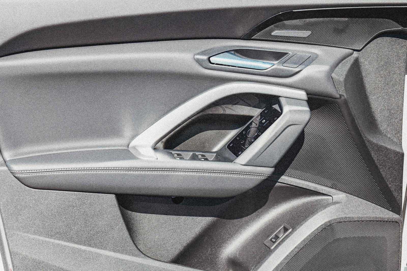 Thumbnail: 2025 Audi Q5 - 24