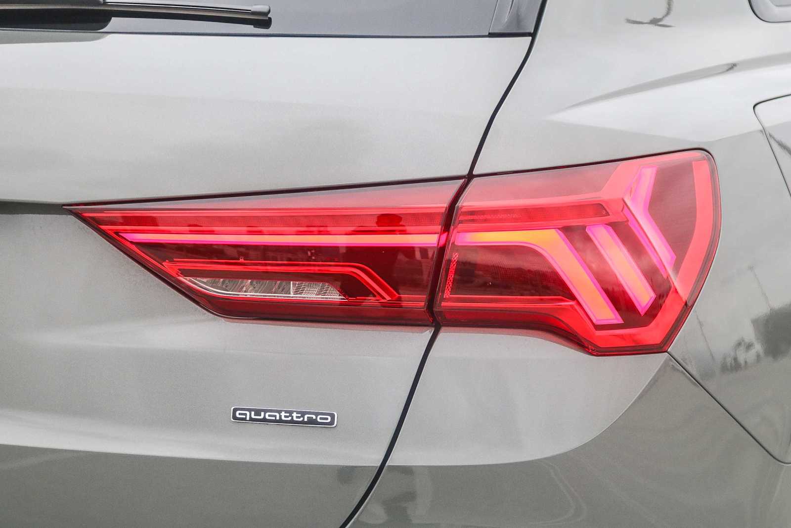 Thumbnail: 2025 Audi Q3 - 11