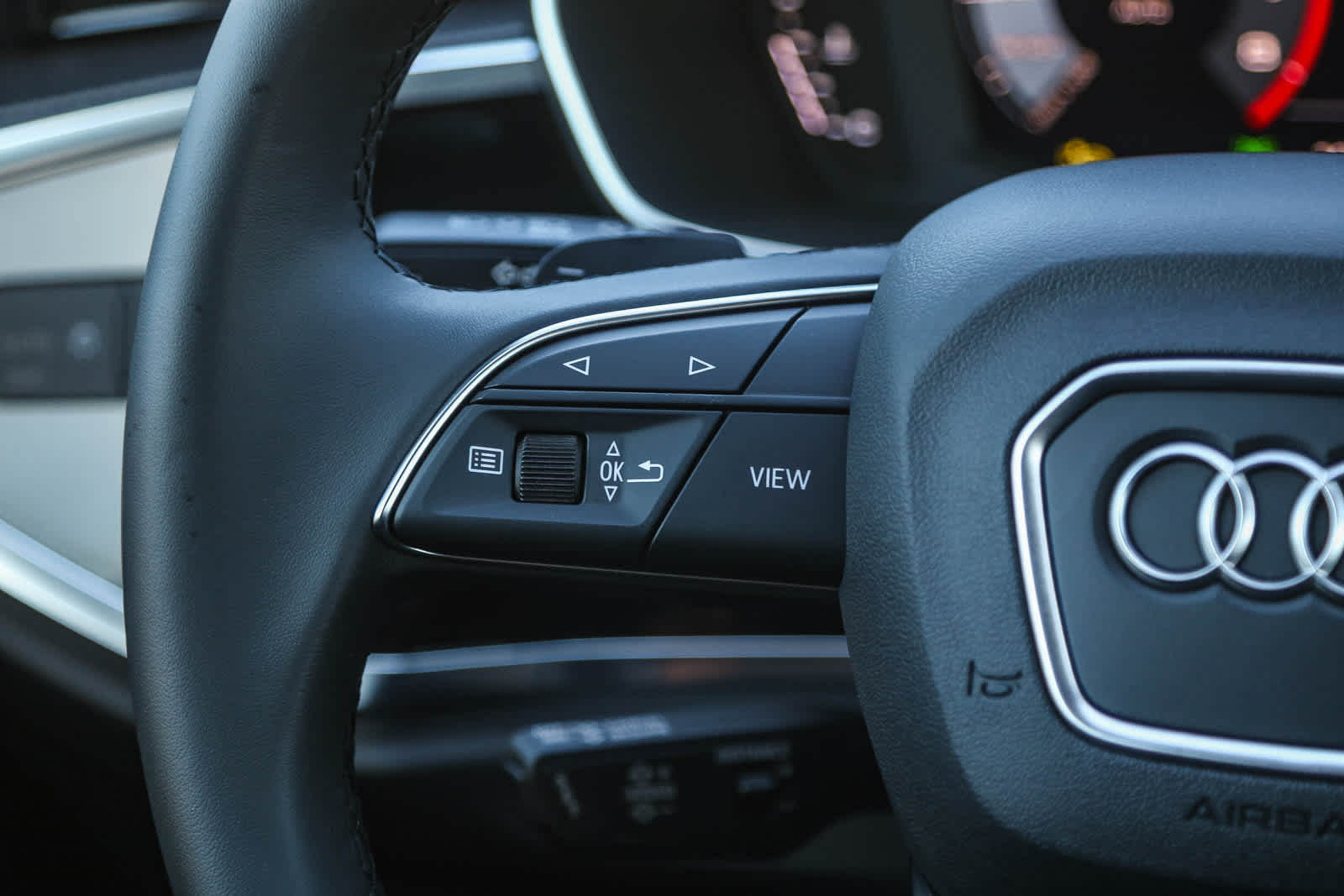 Thumbnail: 2025 Audi Q3 - 23