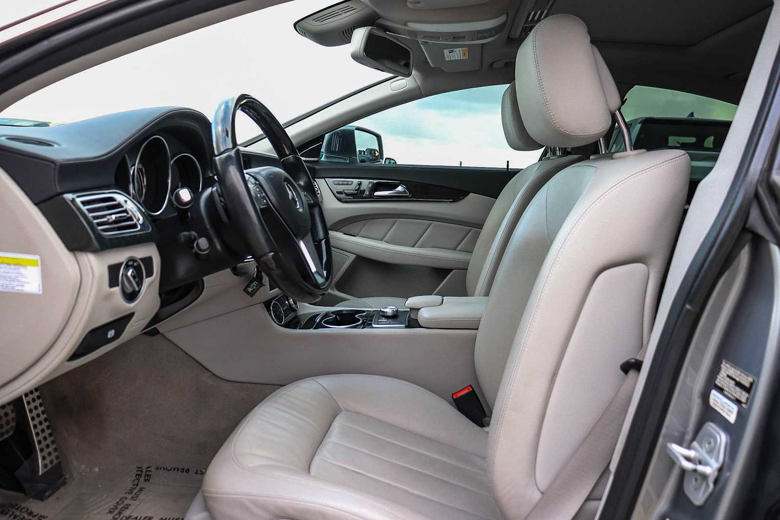 Thumbnail: 2013 Mercedes-Benz CLS - 24